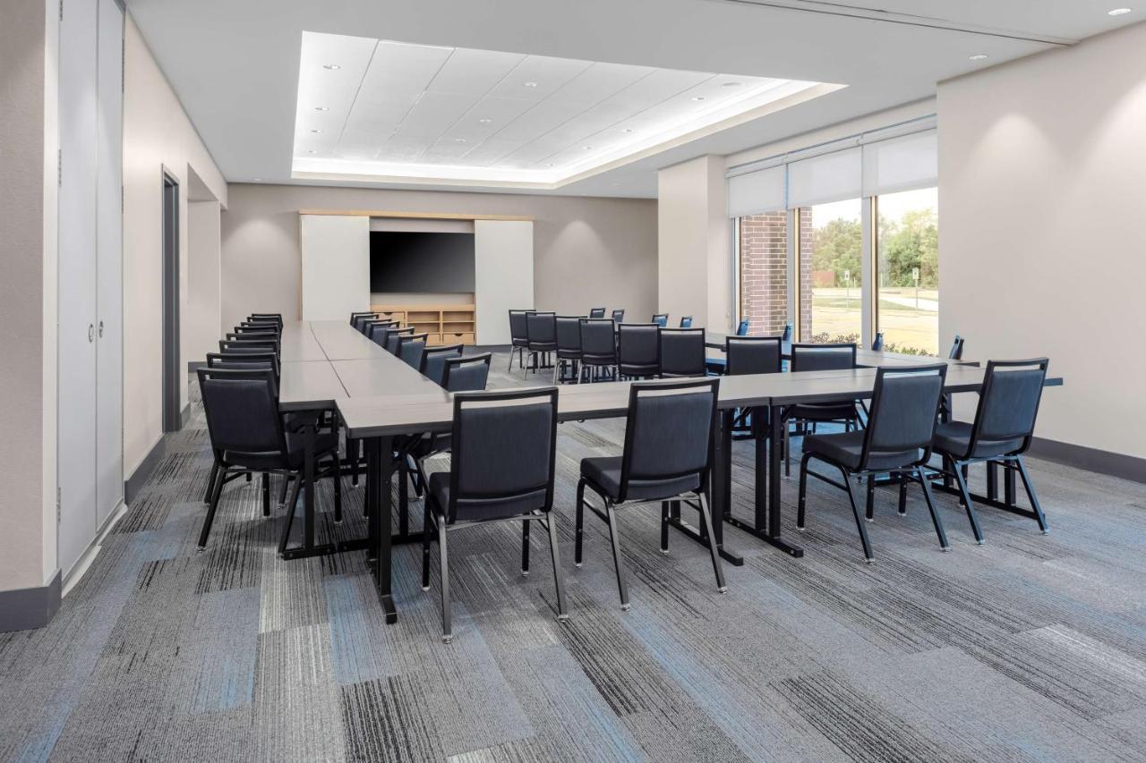 Hyatt House The Woodlands-Shenandoah Hotel Exterior photo