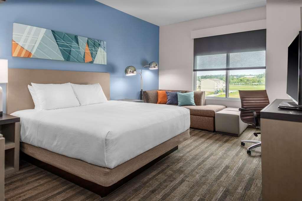 Hyatt House The Woodlands-Shenandoah Hotel Room photo
